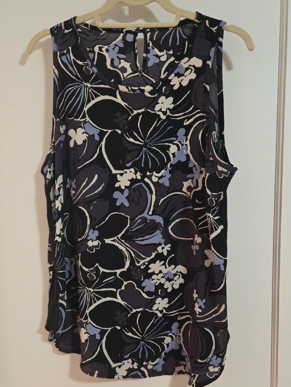 LOFT Floral Print Sleeveless Top in Black, Purple, Cream